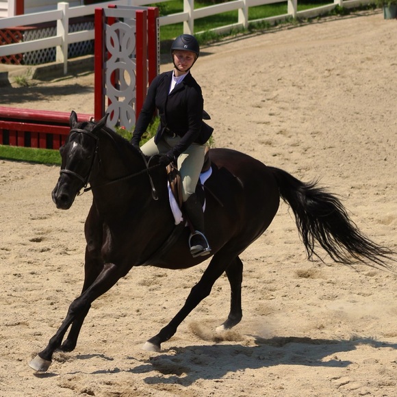 Meet your Posher, Jocelyn - Picture 1 of 1